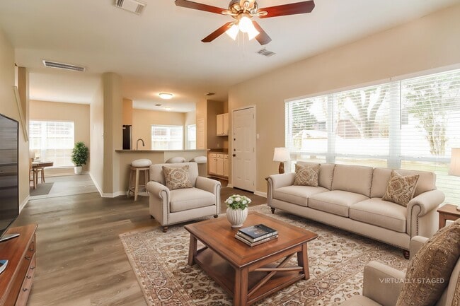 Building Photo - 4334 Egret Dr