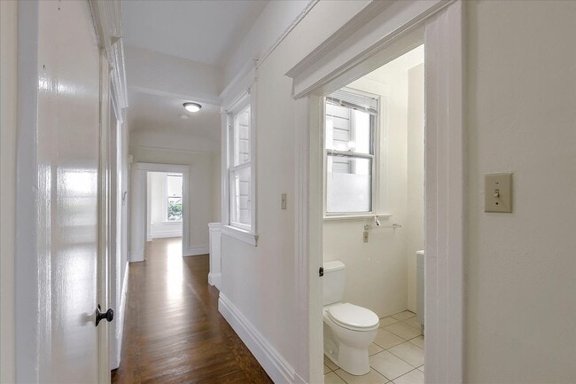 Building Photo - 12th Ave 1340-1342