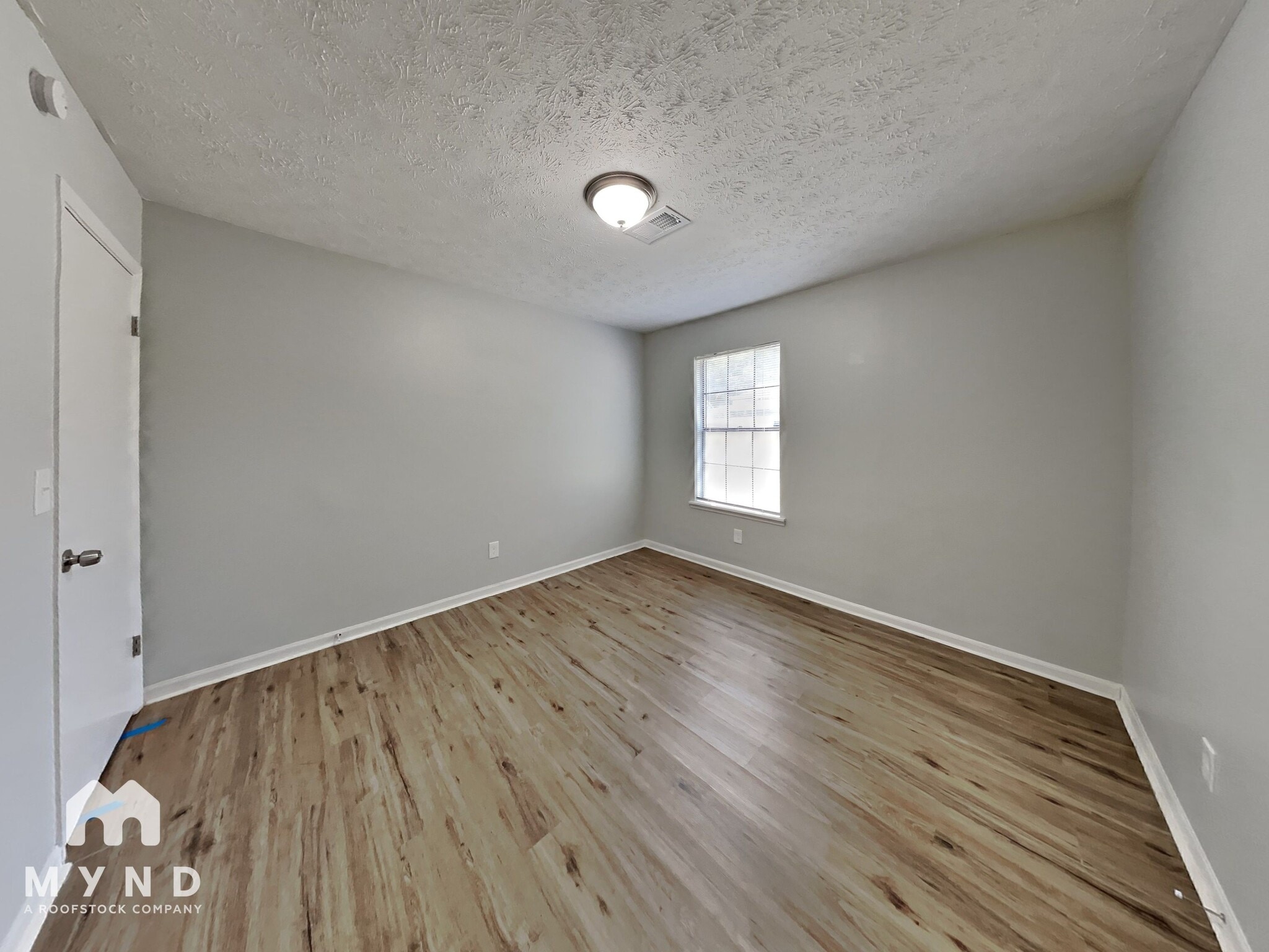 Building Photo - 7792 Chase Woods Dr