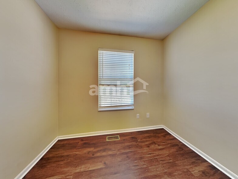 Building Photo - 2565 Chateaugay Ct