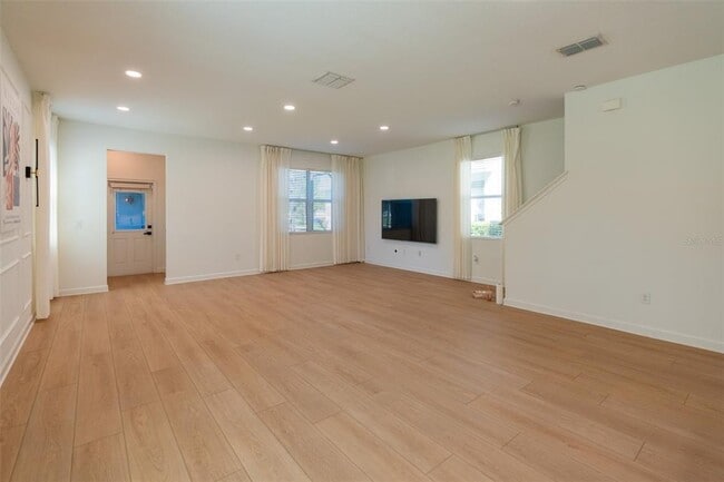 Building Photo - 11880 Sonnet Ave