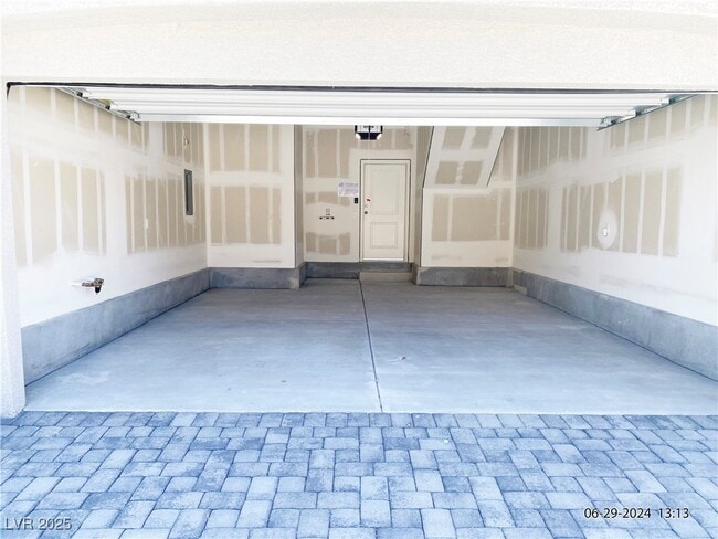 Building Photo - 4665 Zodiac Sky Ave