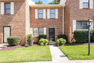 Building Photo - 232 Thistle Ln