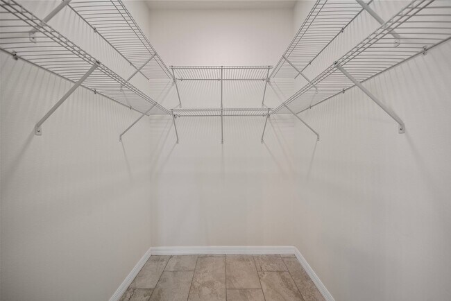 Building Photo - Brand New Home located in the heart of Tampa!