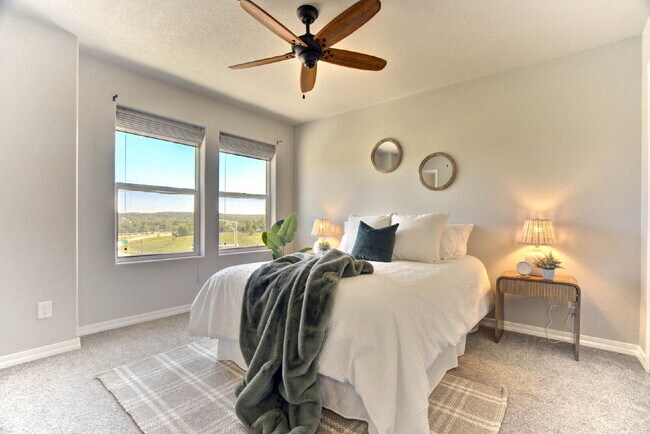 Building Photo - Charming 2-Bed, minutes to Fort Carson,  Peterson Space Force and downtown Colorado Springs.