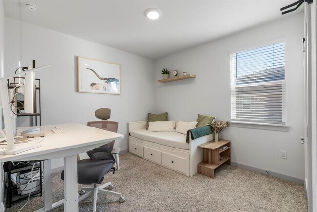 Building Photo - 217 Cupreata Ln