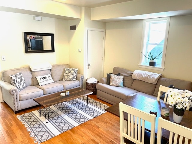Living Room - 1026 Paradrome St