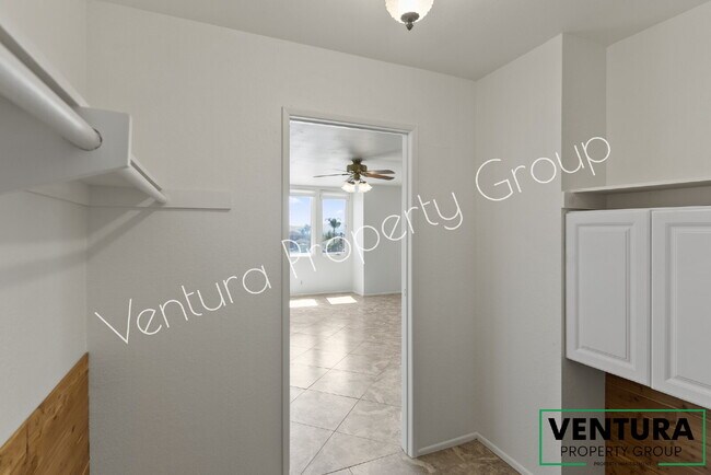 Building Photo - Spacious 4-Bed, 3-Bath Gem in Camarillo Heights