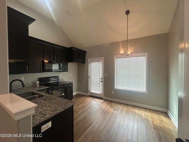 Building Photo - 401 Park St