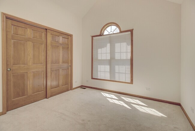 Building Photo - 403 E Main St