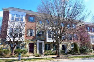 Building Photo - Fantastic 3 Bedroom 2.5 Bathroom Townhouse in KING FARM!