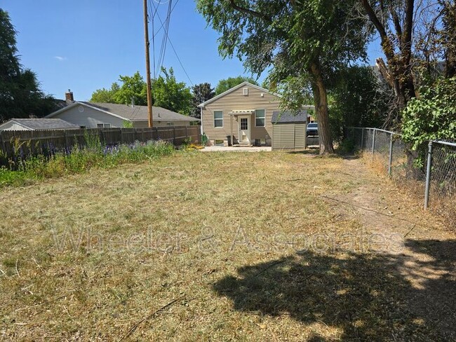 Building Photo - 1041 Darling St