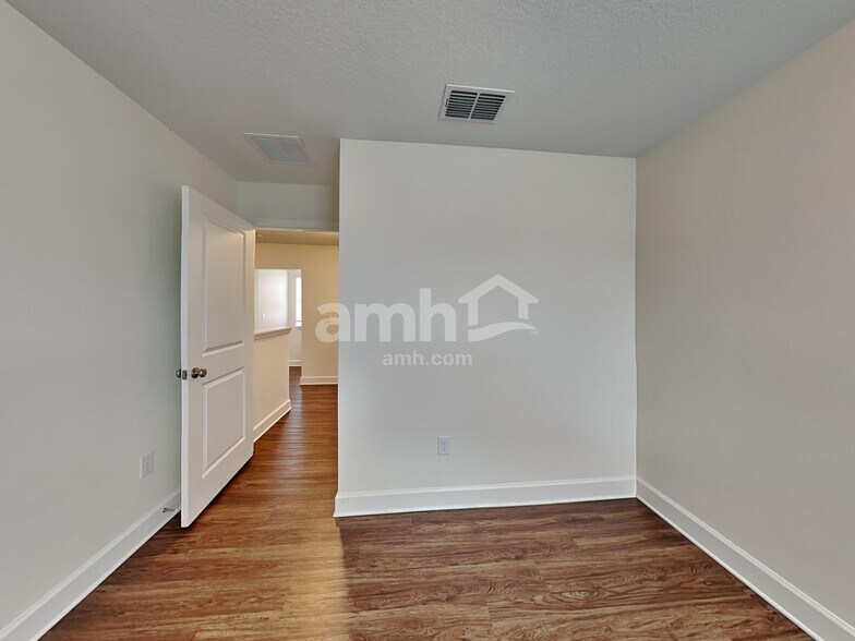 Building Photo - 2538 Feather Crst Dr