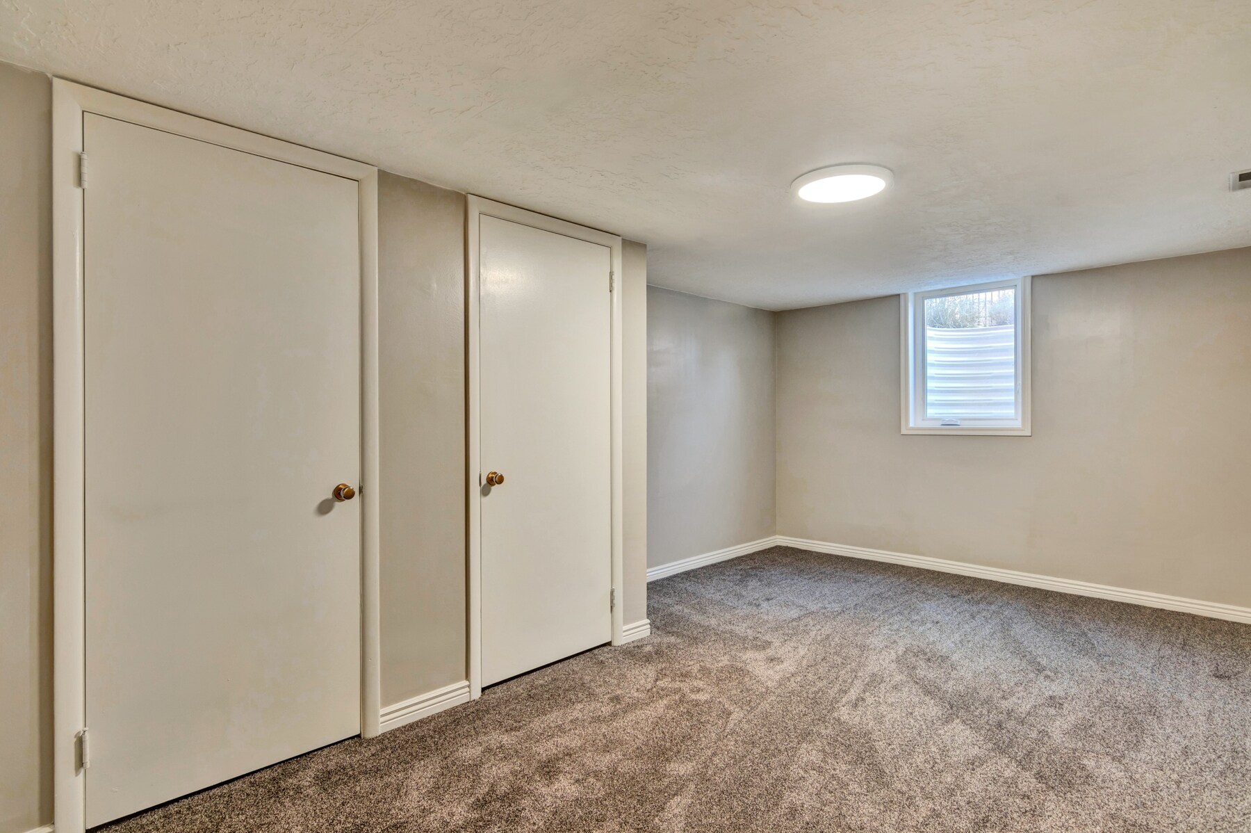 Building Photo - 436 E 6815 S