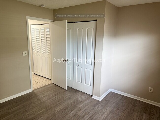 Building Photo - Single Family Home