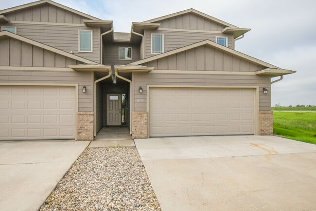 Building Photo - 8413 W 53rd St