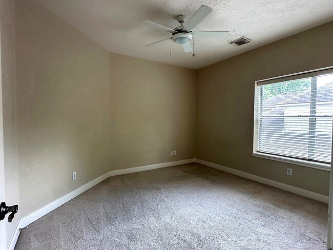 Building Photo - 10814 Keystone Fairway Dr