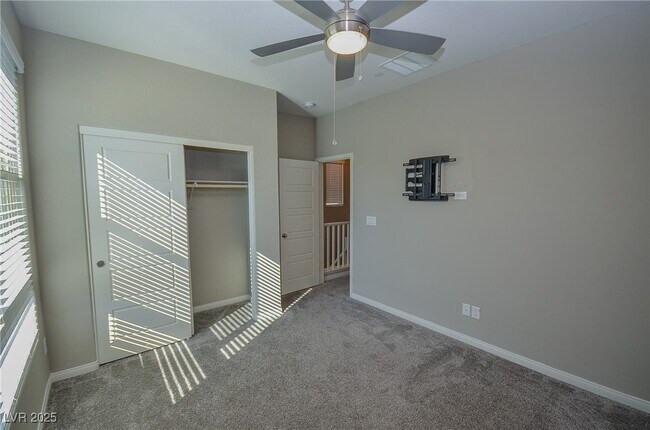 Building Photo - 541 Tokopah Falls St