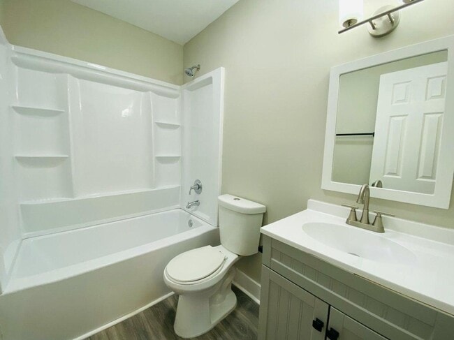 Building Photo - 1410 E Grundy St