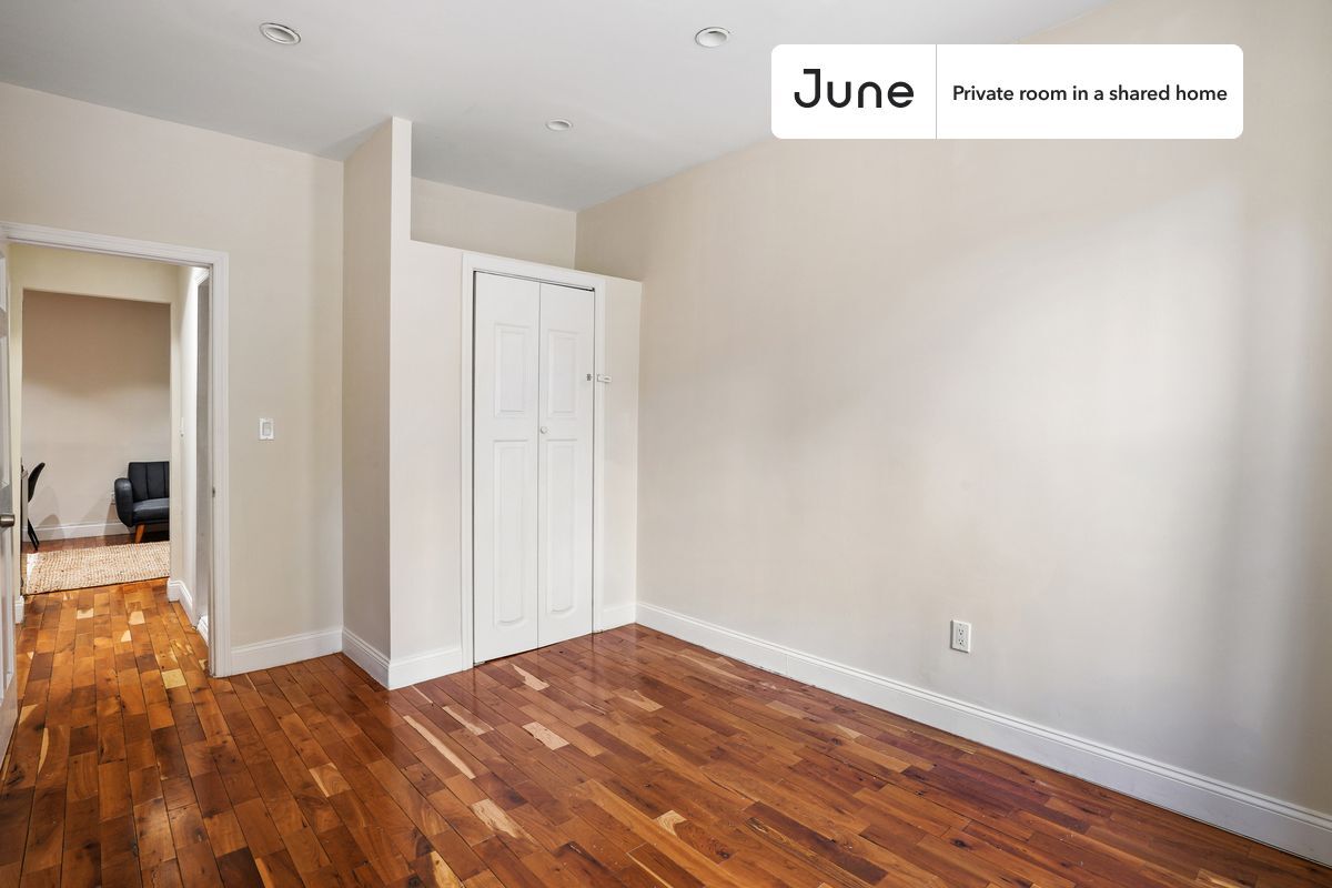 Building Photo - Room in Shared 2 bed/1 bath home
