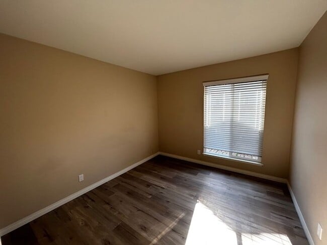 Building Photo - DON'T MISS OUT! HOME AVAILABLE BEGINNING OF MAY