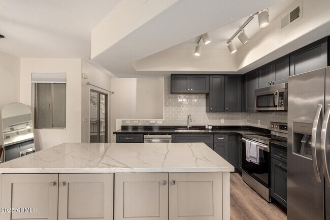 Building Photo - 240 W Juniper Ave