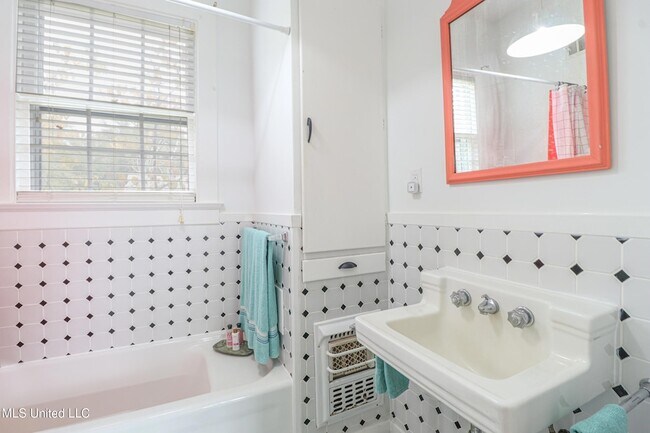 Building Photo - 145 St Francis St