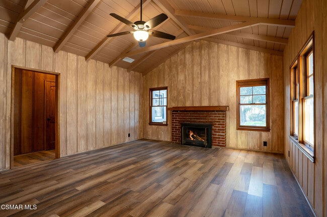 Building Photo - 1753 Hidden Vly Rd