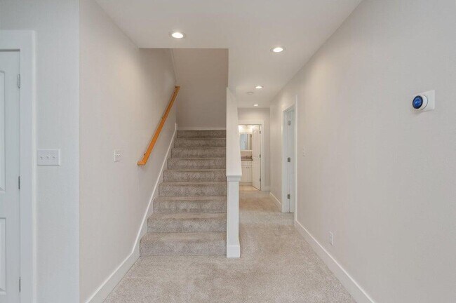 Building Photo - 508 Hideaway Ln