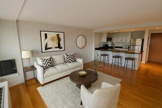 Building Photo - 295 Harvard St