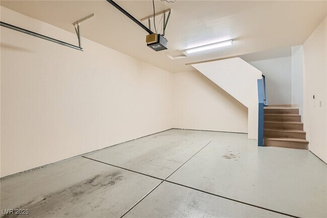 Building Photo - 5250 S Rainbow Blvd