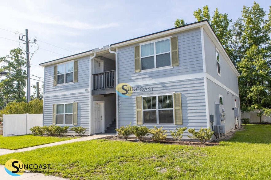 Building Photo - 6408 Sweetbay Ln
