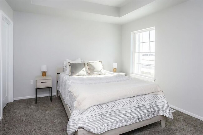 Building Photo - Modern Living in a Peaceful Retreat/ Townhome in Waukee for rent!