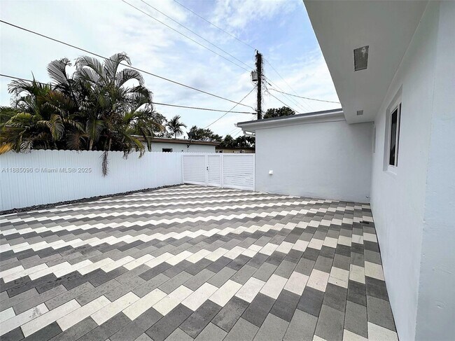 Building Photo - 11230 SW 5th St