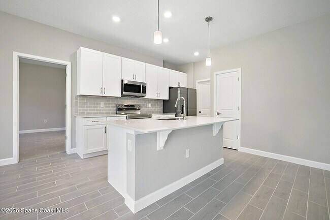 Building Photo - 1271 Monument Ave SE
