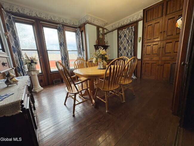 Building Photo - 260 Clark Rd