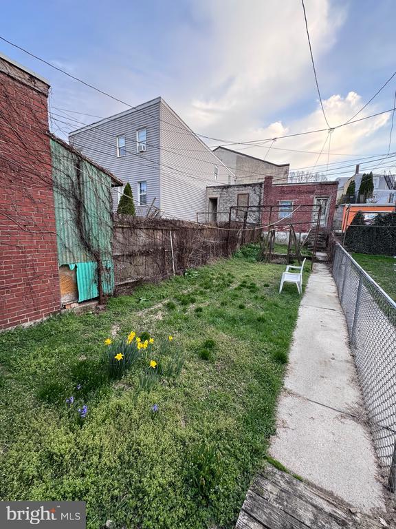 Building Photo - 1710 Perkiomen Ave