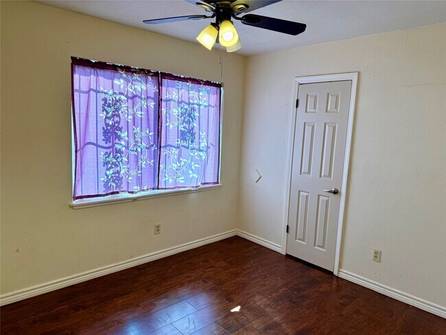 Building Photo - 10618 Leitrim Way