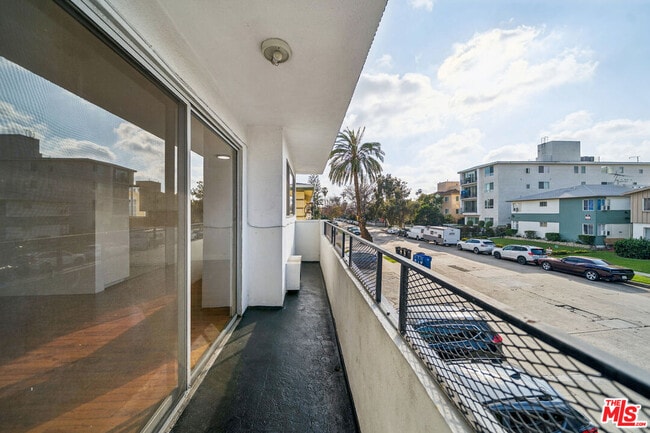 Building Photo - 1050 S Wooster St