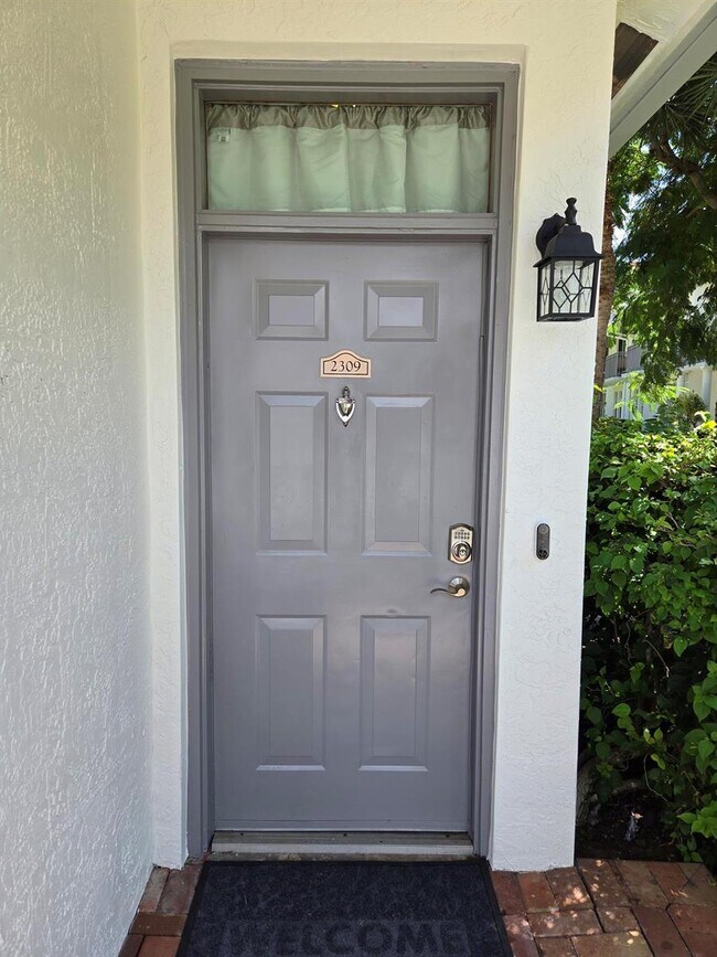 Building Photo - 2056 Alta Meadows Ln