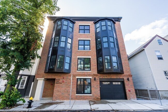 Building Photo - 57 Saratoga St