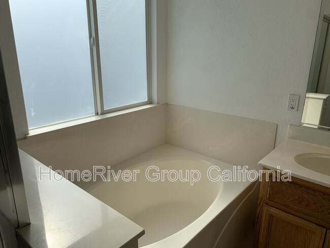 Building Photo - 230 Mike Gartrell Cir