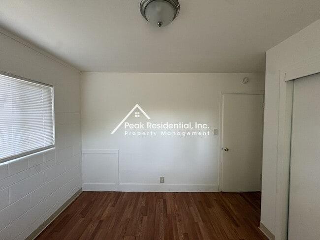 Building Photo - Charming 2bd/1ba Duplex near 47th Ave & Hwy 99