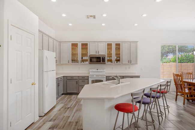 Building Photo - Great Furnished  Rental in Augusta Ranch f...