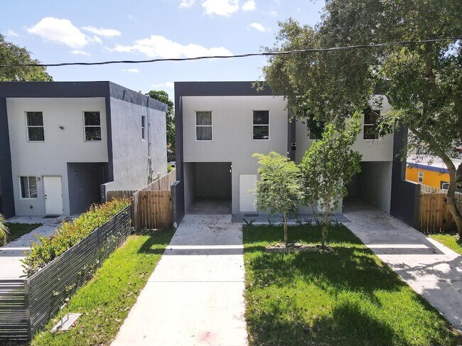 Building Photo - 5125 NW 5th Ave