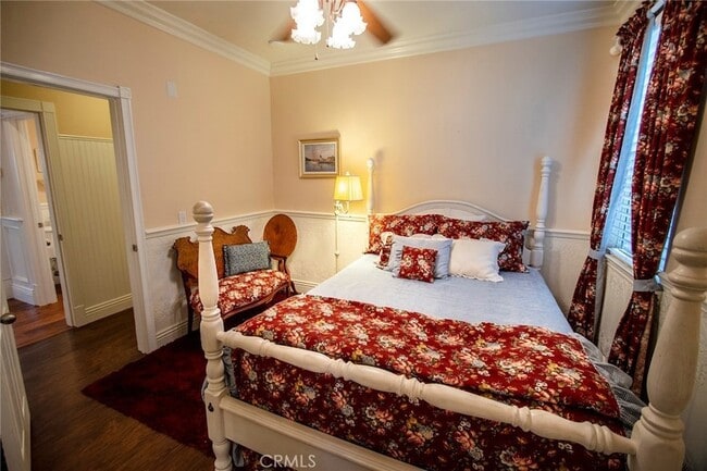 Building Photo - 27016 Island Rd