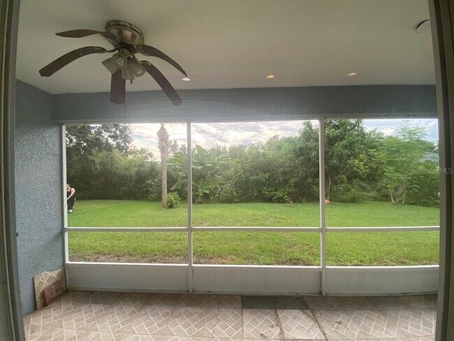 Building Photo - 11744 Holly Creek Dr