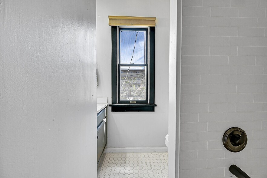 1st bathroom - 54 S Emerson St
