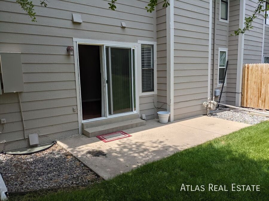 Building Photo - 13917 E Oxford Pl