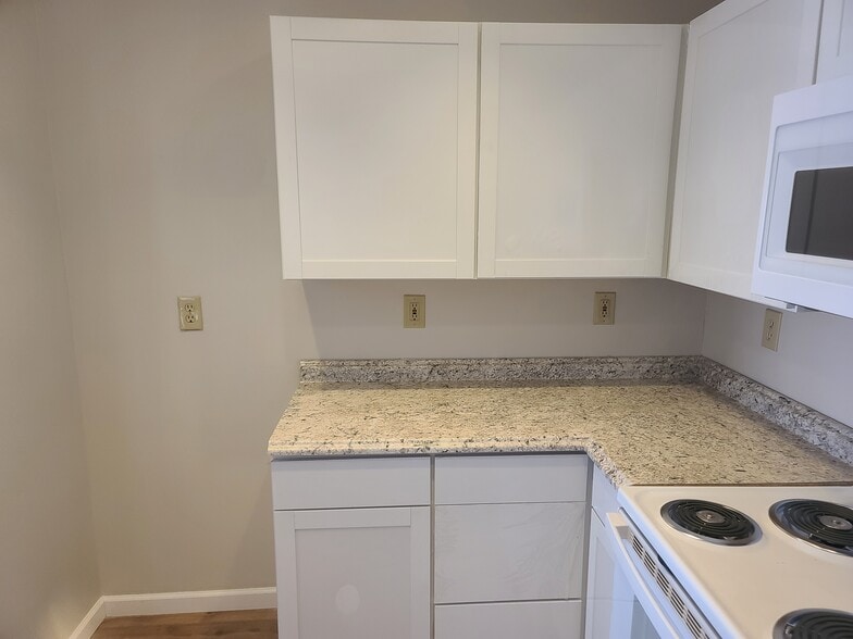 Building Photo - 1774 Rock Creek Dr